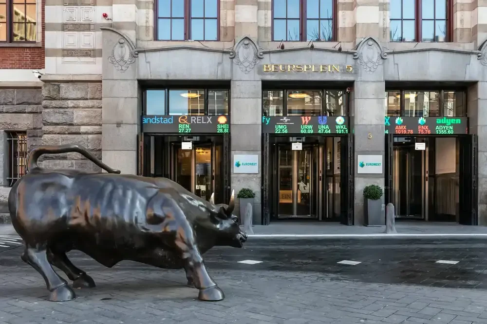 AEX indicatie is +0,3% na Fed-rentebesluit en gemengde cijfers Big Tech